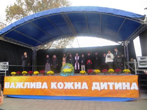 Одеса: представники місцевих релігійних громад молилися за дітей-сиріт.(ФОТО)